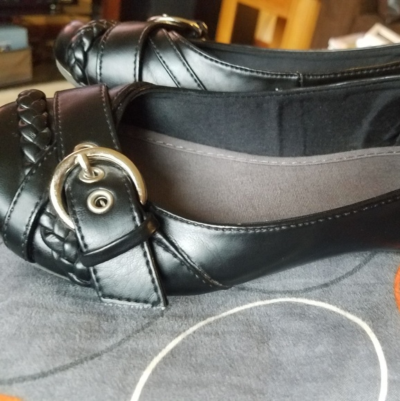 SOLD! SO Tahnee Black Flat Loafer sz5 Med Manmade - Picture 6 of 7